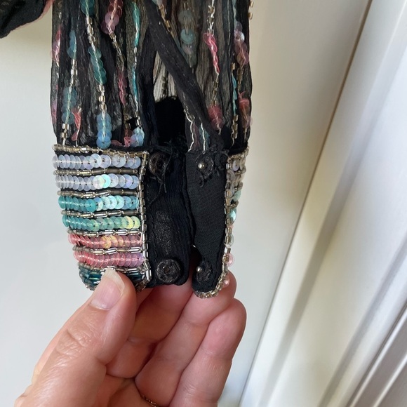 Judith Ann Vintage Silk and Sequin Top Size Medium - Picture 5 of 10